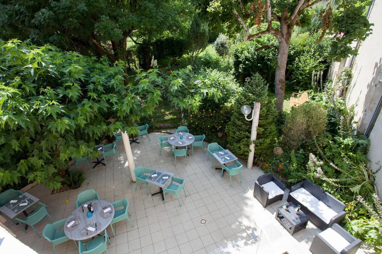 Le Lion D'Or Hotel Manzac-sur-Vern Exterior photo