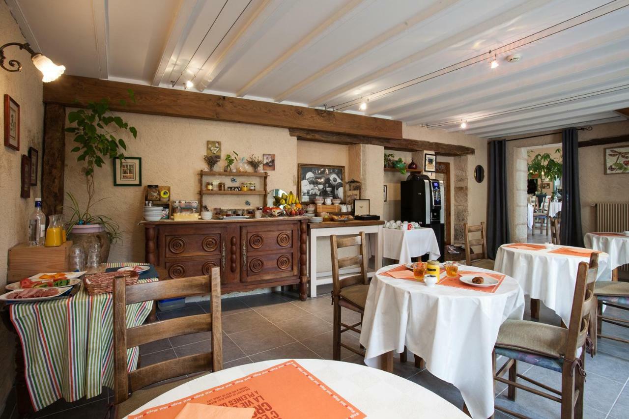Le Lion D'Or Hotel Manzac-sur-Vern Exterior photo