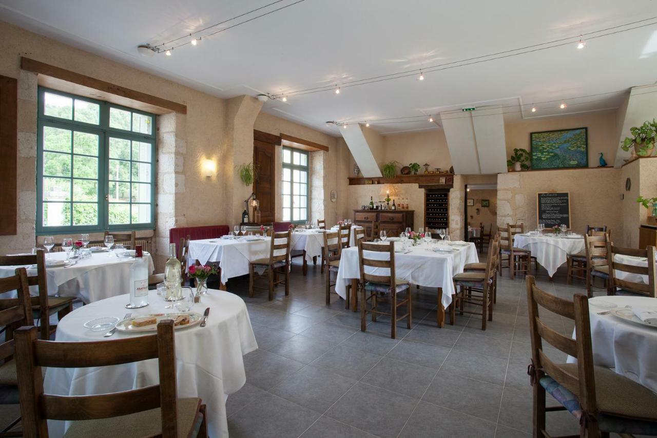Le Lion D'Or Hotel Manzac-sur-Vern Exterior photo